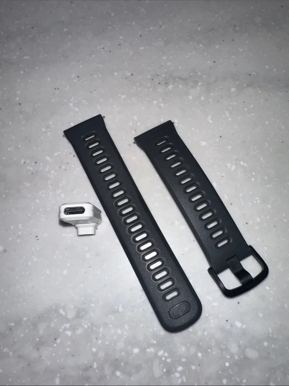 NWOT - Coros - PACE 4 silicone band + USB-C Charger